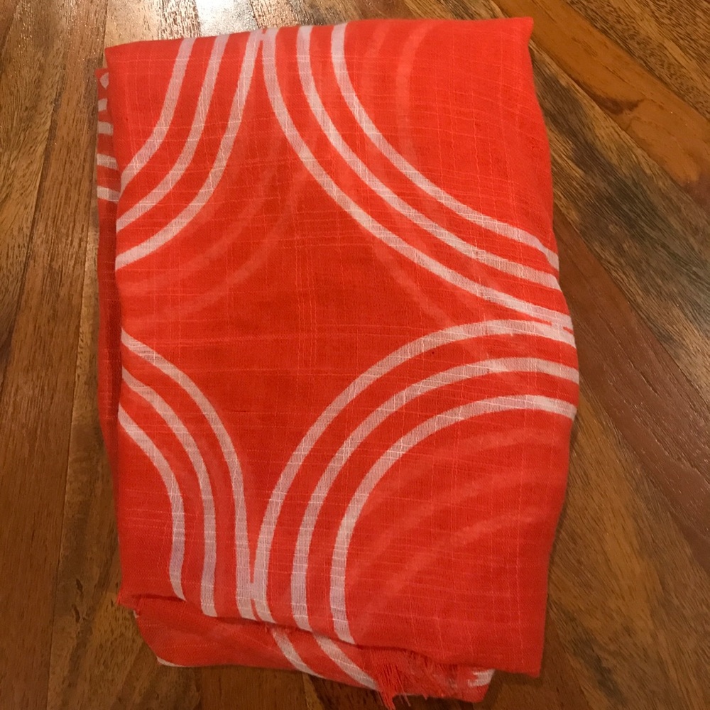 Echo scarf